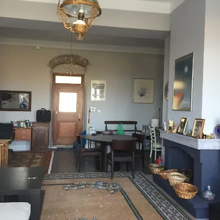 συροσ κυκλαδεσ χρουσσα πολυτελησ οικια με βεραντα αυλη κηπο *