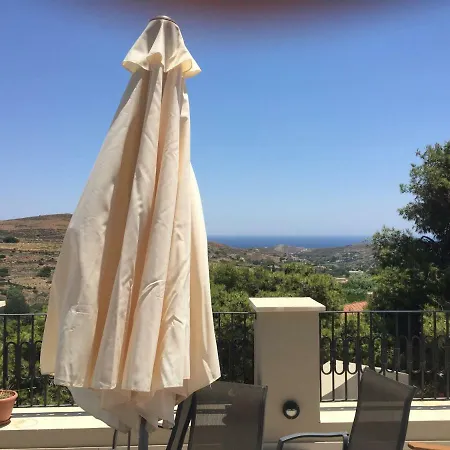 συροσ κυκλαδεσ χρουσσα πολυτελησ οικια με βεραντα αυλη κηπο * Chrousa