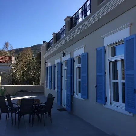 συροσ κυκλαδεσ χρουσσα πολυτελησ οικια με βεραντα αυλη κηπο Holiday home