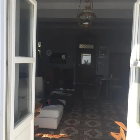 Holiday home συροσ κυκλαδεσ χρουσσα πολυτελησ οικια με βεραντα αυλη κηπο